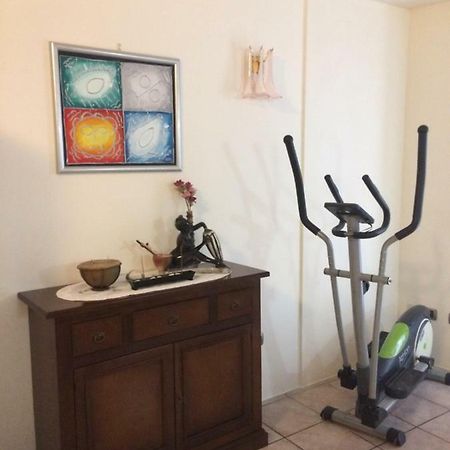 Locazione Turistica Lea Apartment Кастелнуово дел Гарда Екстериор снимка